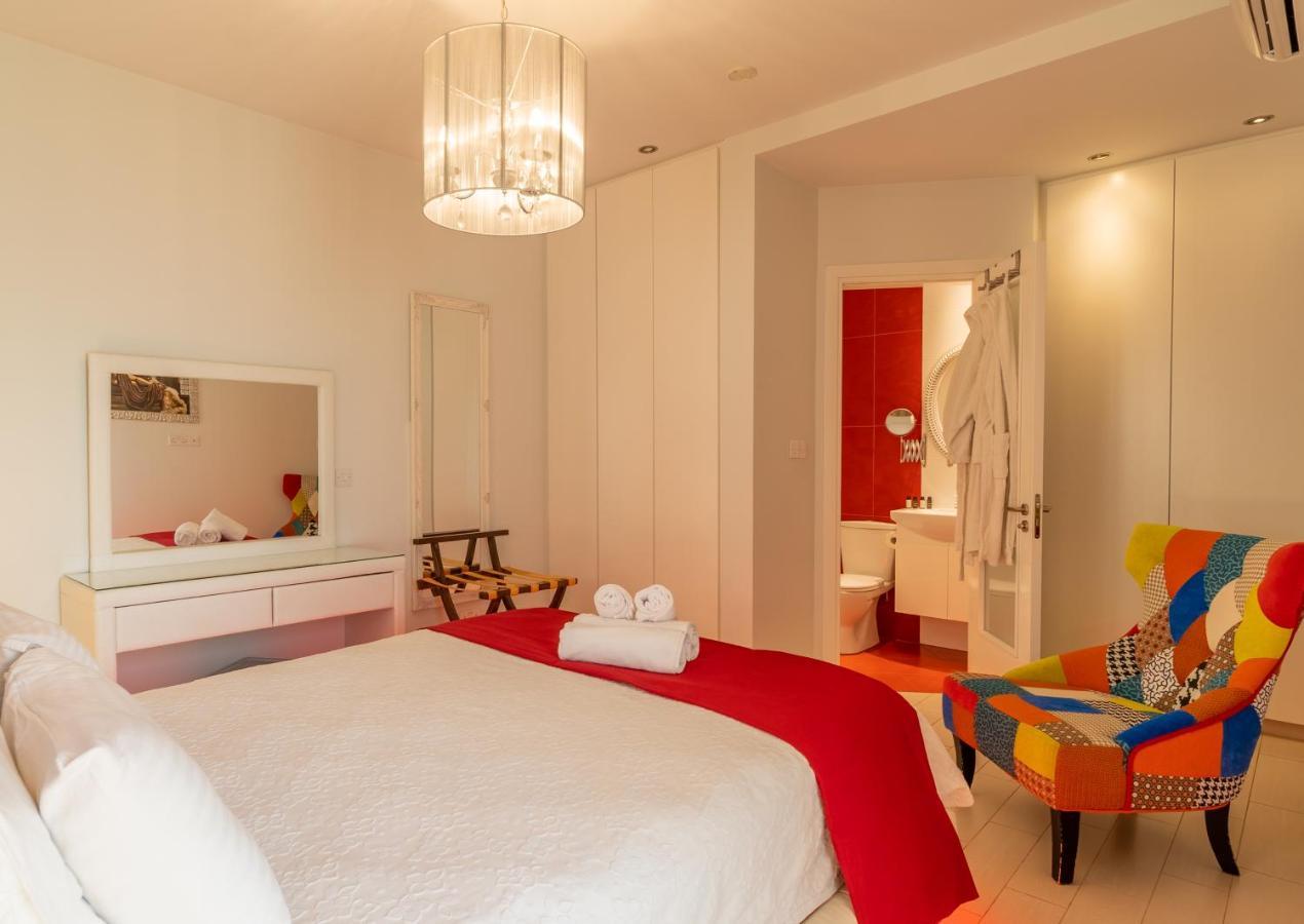 Mesogios House Апартаменти