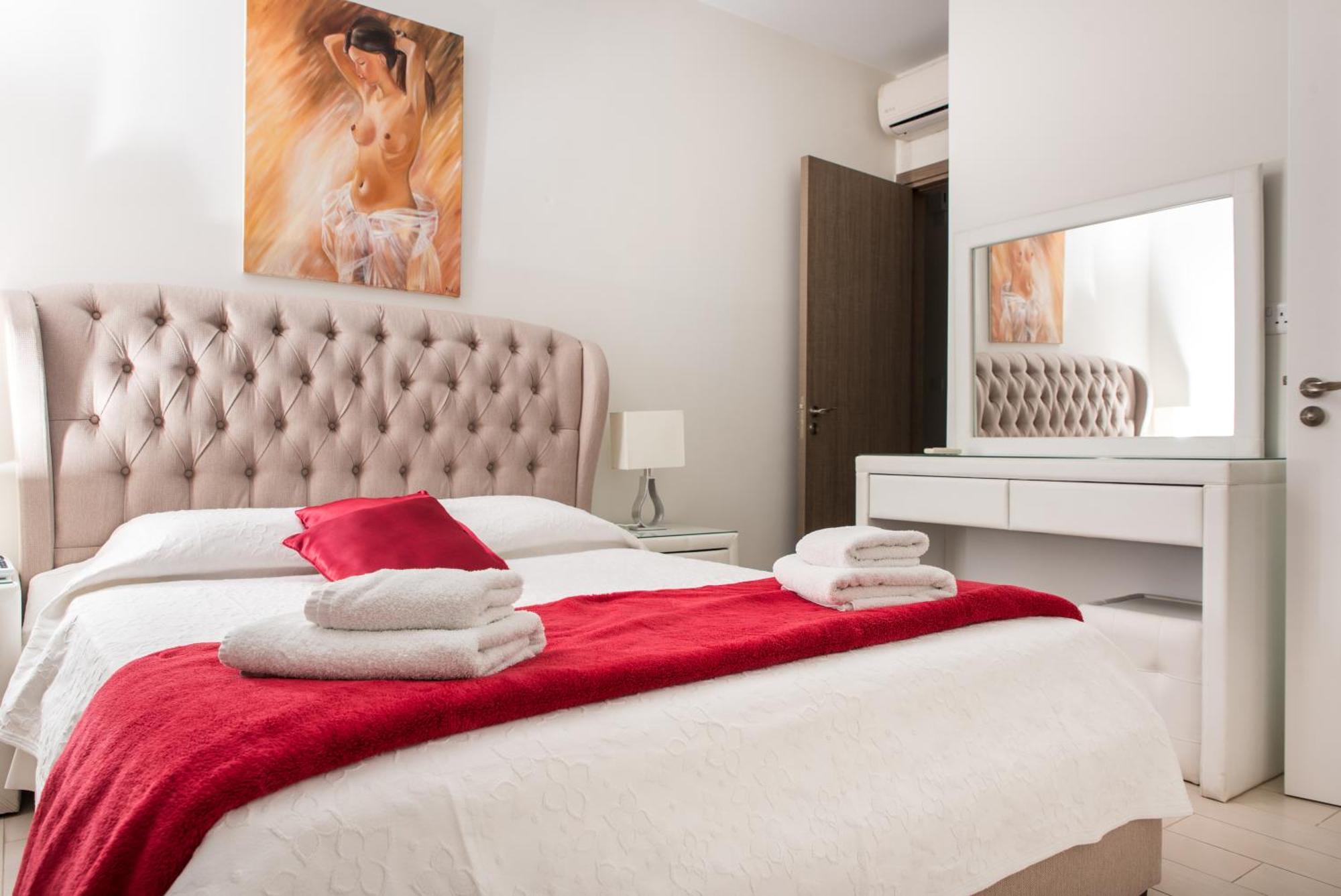 Апартаменти Mesogios House *