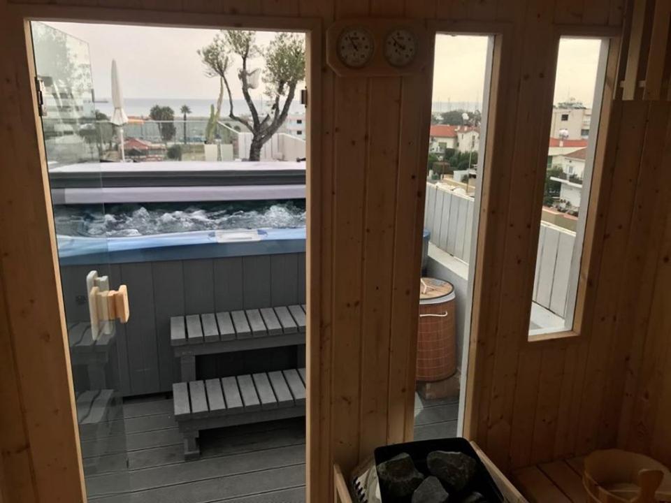 Апартаменти Mesogios House *